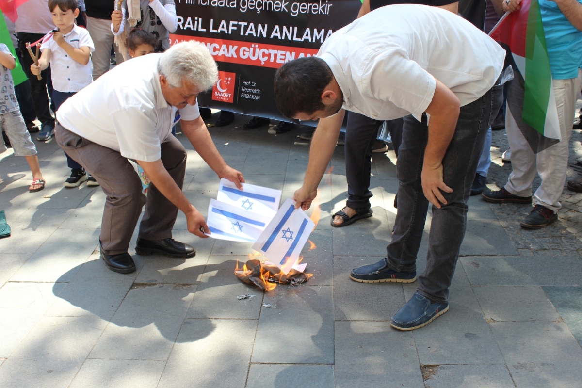 Kınamaktan Vazgeçin!