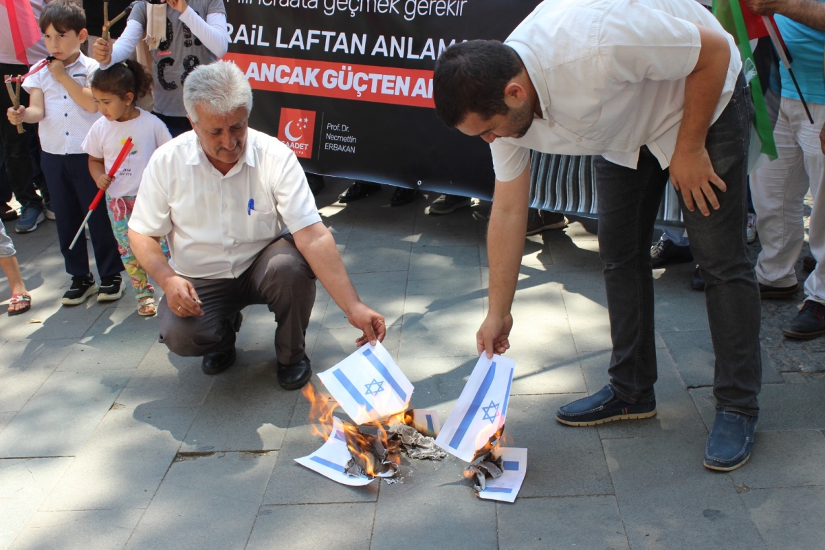 Kınamaktan Vazgeçin!
