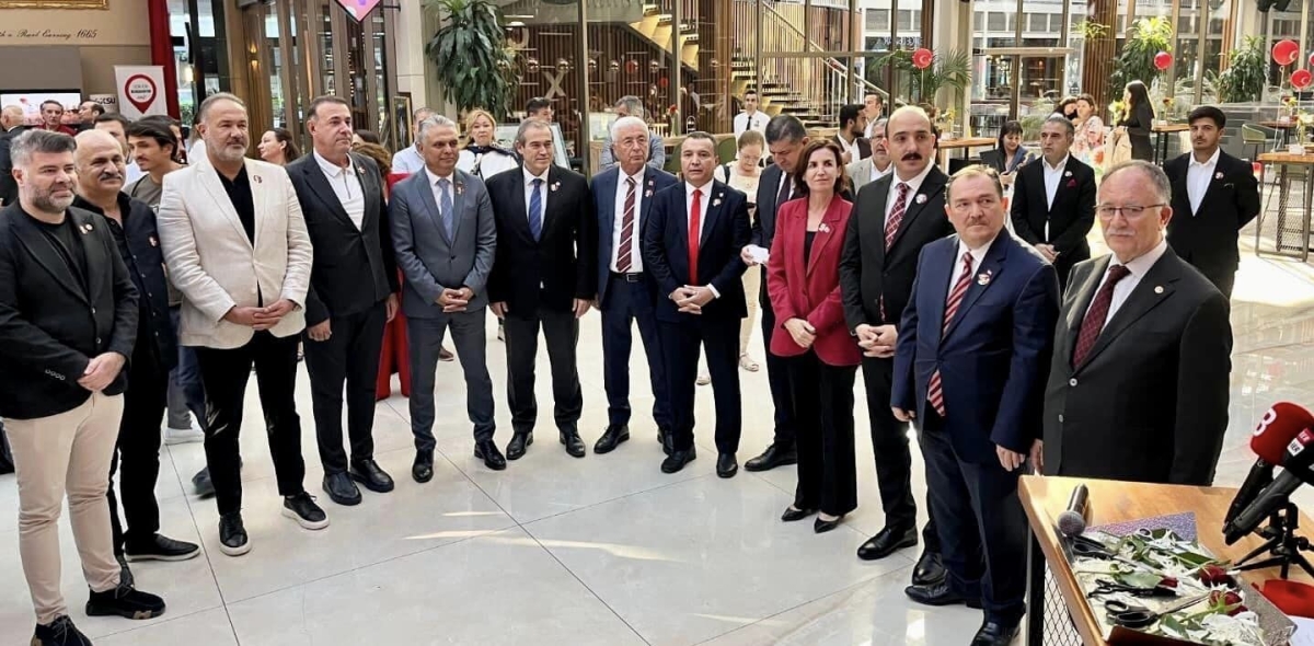 Antalya Gazeteciler Cemiyetinin Nirvana Hotels işbirliği ile düzenledikleri Cumhuriyet'in 101. Yılında