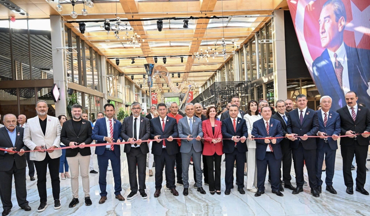 Antalya Gazeteciler Cemiyetinin Nirvana Hotels işbirliği ile düzenledikleri Cumhuriyet'in 101. Yılında