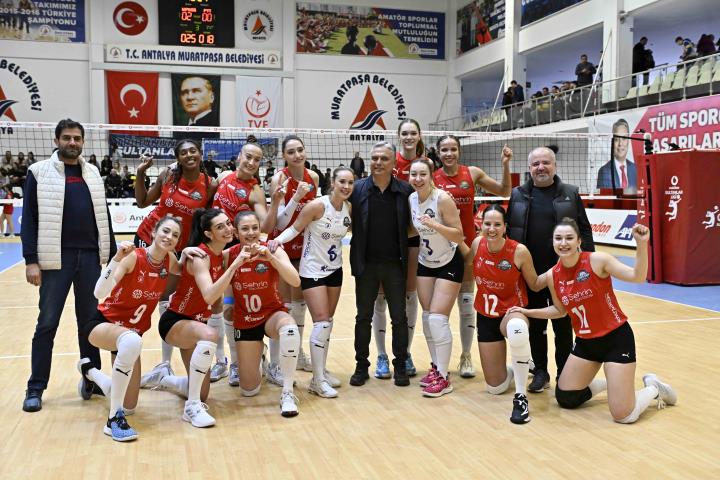 Galibiyetin sevincini birlikte yaşadılar