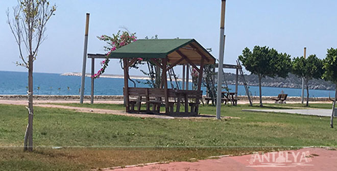 Demre Sahil Parkı yenileniyor