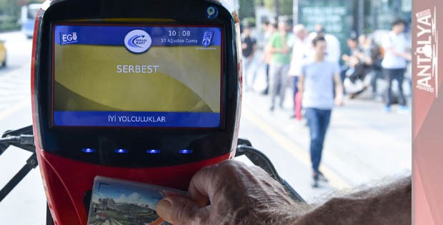 PTT'den bir ilk! Tüm Türkiye'de geçecek toplu ulaşım kartı