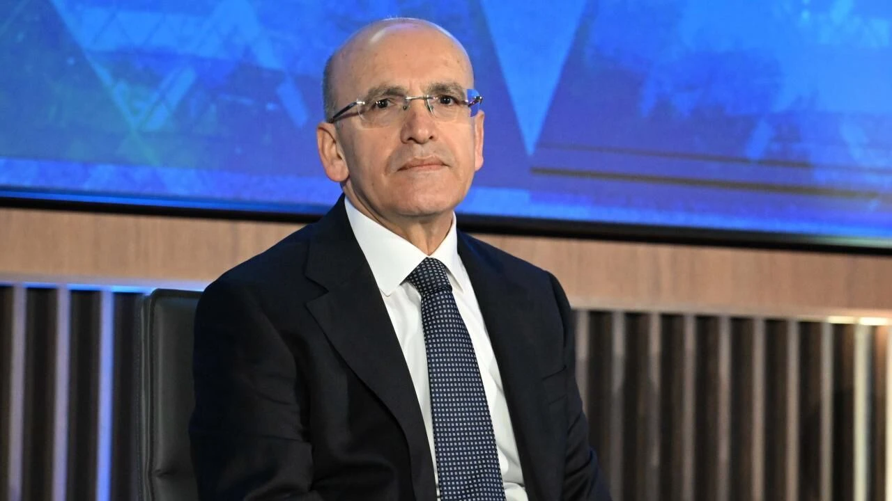 Bakan Şimşek: Ne komşularımızdan ne de küresel tedarik zincirlerinden kopabiliriz