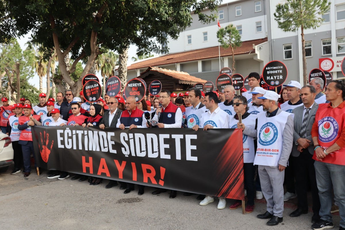 Eğitim Bir Sen’den saldırılara kınama