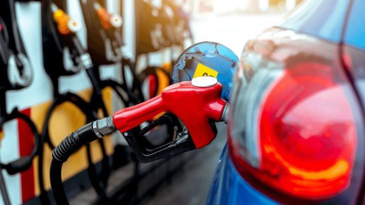 Savaş ihtimali petrolü uçurdu: Motorine zam geliyor