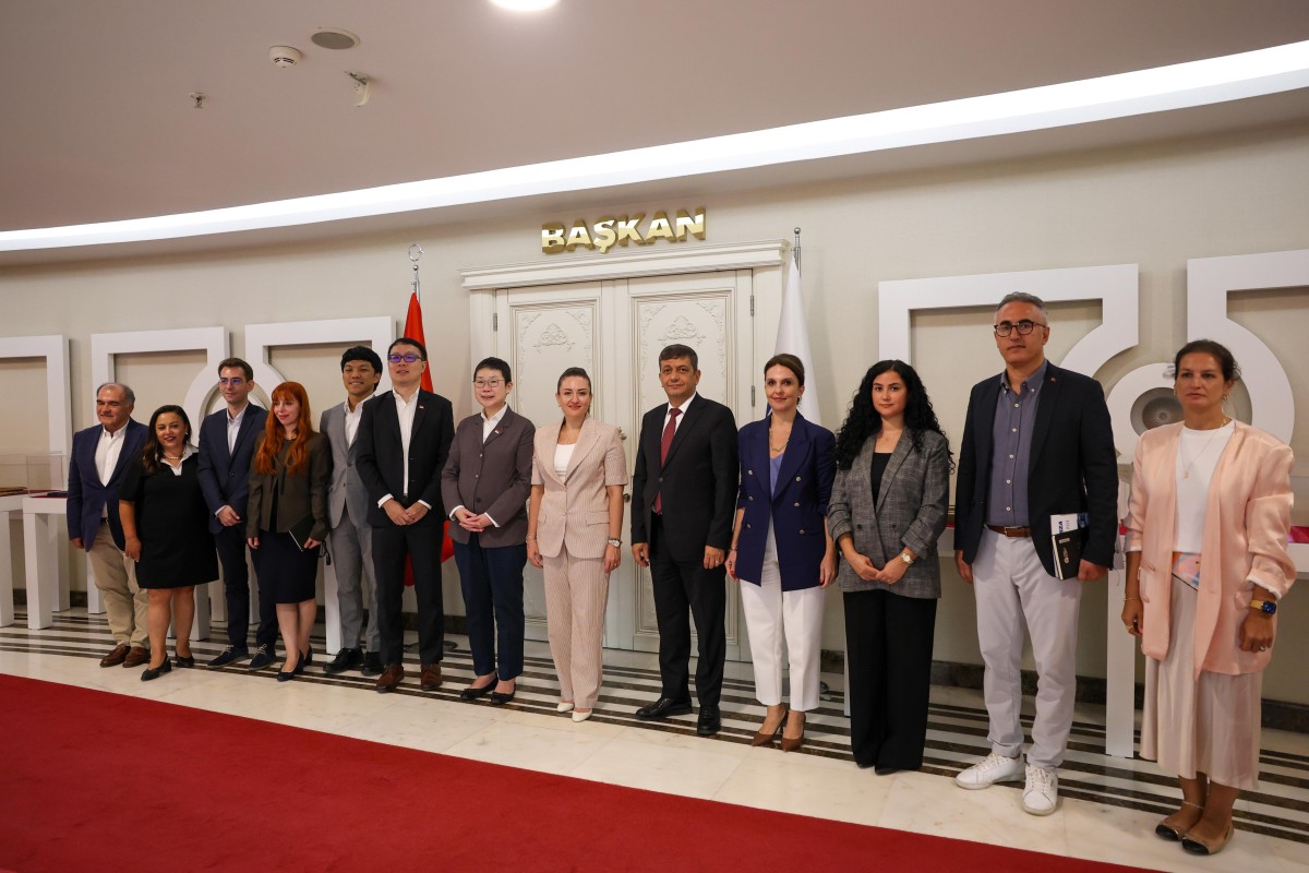 Kok Li Peng’den Özdemir’e ziyaret